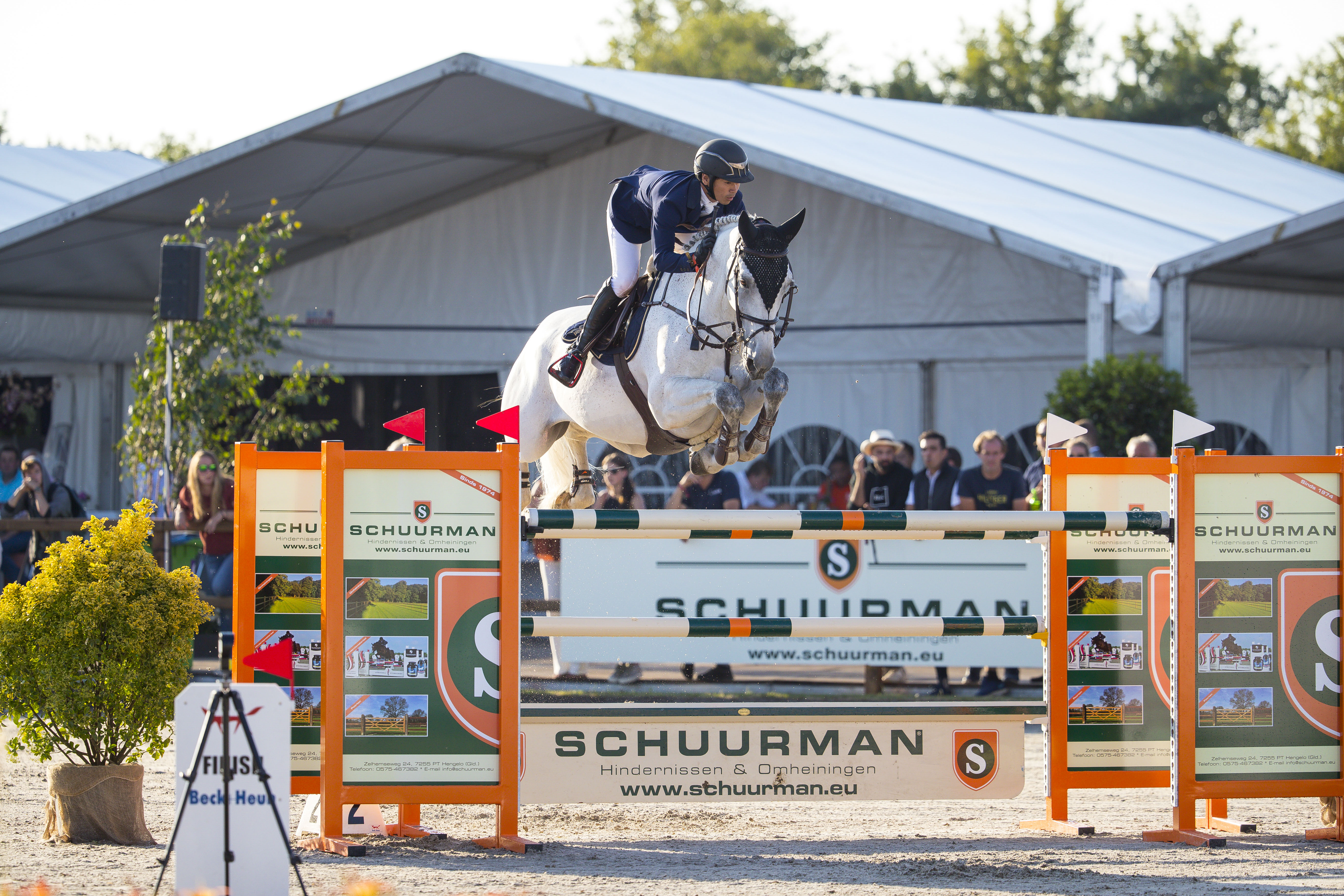 障害馬術》 佐藤選手、CSI3* Arnhemで優勝！ 公益社団法人 日本馬術